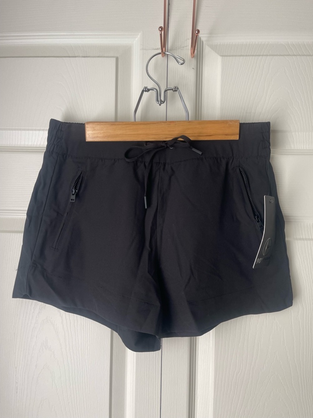 90 Degree by Reflex Black zipper pocket shorts women’s S NWT
